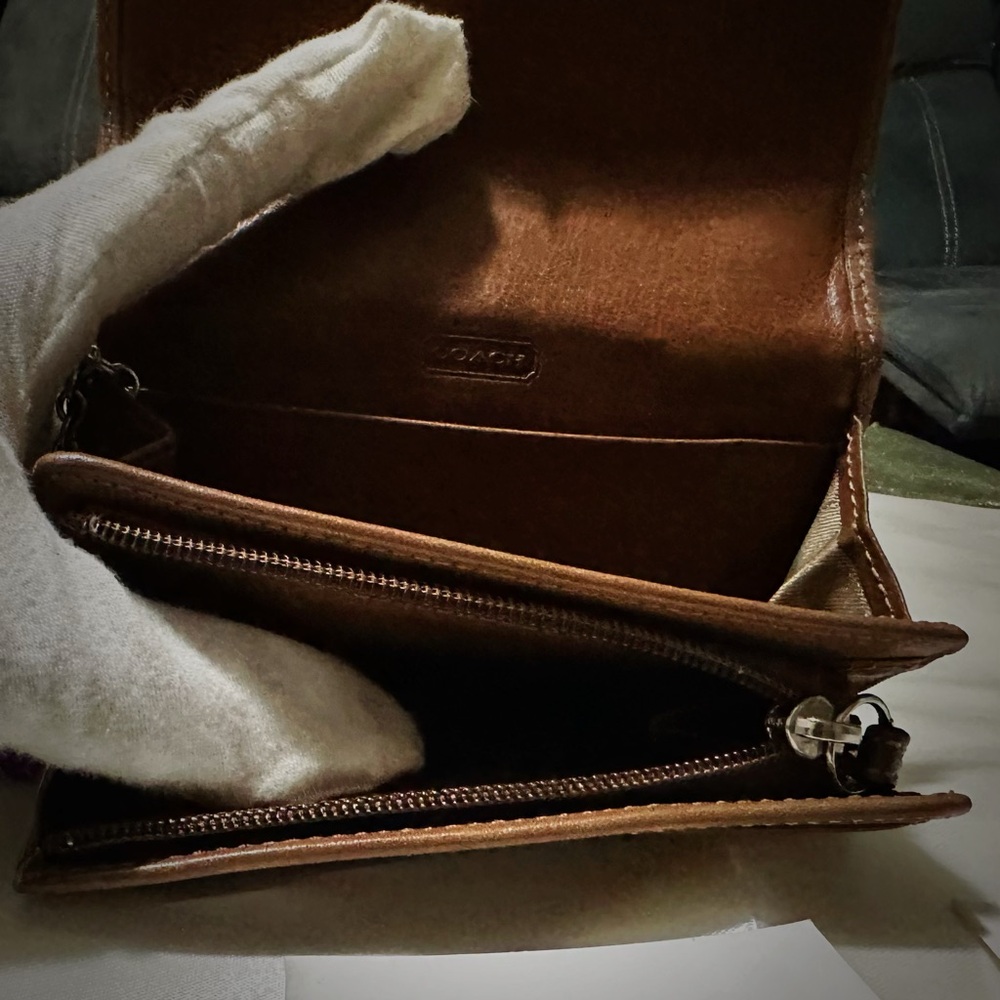 Vintage Coach clutch wallet 2004 year Brown Leather Wallet - Picture 9 of 17